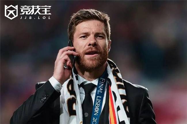 西甲：齐达内点拨阿隆索，皇马和药厂不一样