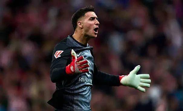 西甲最新积分榜:姆巴佩追平最长球荒,皇马爆冷输保级队,巴萨7分领跑